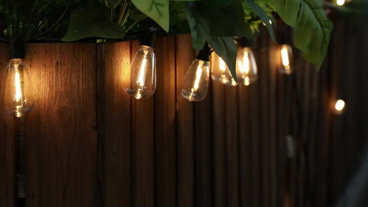Solar String Lights in an Outdoor Design with Remote Control
